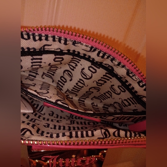 Small Pink Juicy Coutoure Crossbody Bag With Gold Chain - Picture 5 of 5